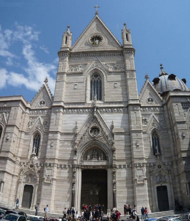 Case Vacanze " Il Duomo" Napoli Ruang foto