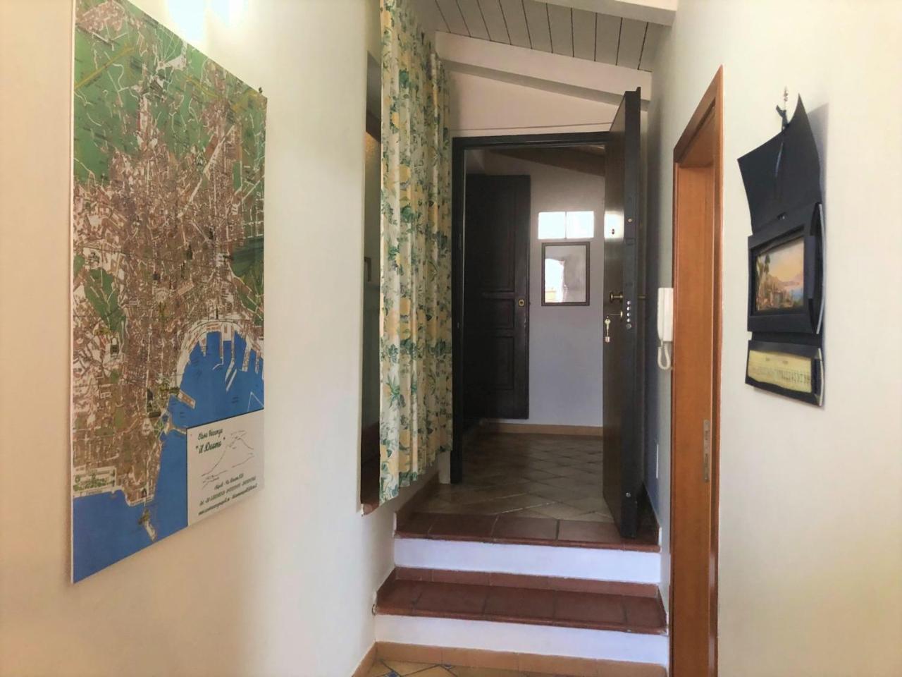 Case Vacanze " Il Duomo" Napoli Bagian luar foto